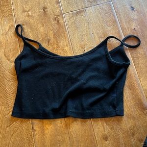 Black cropped tank